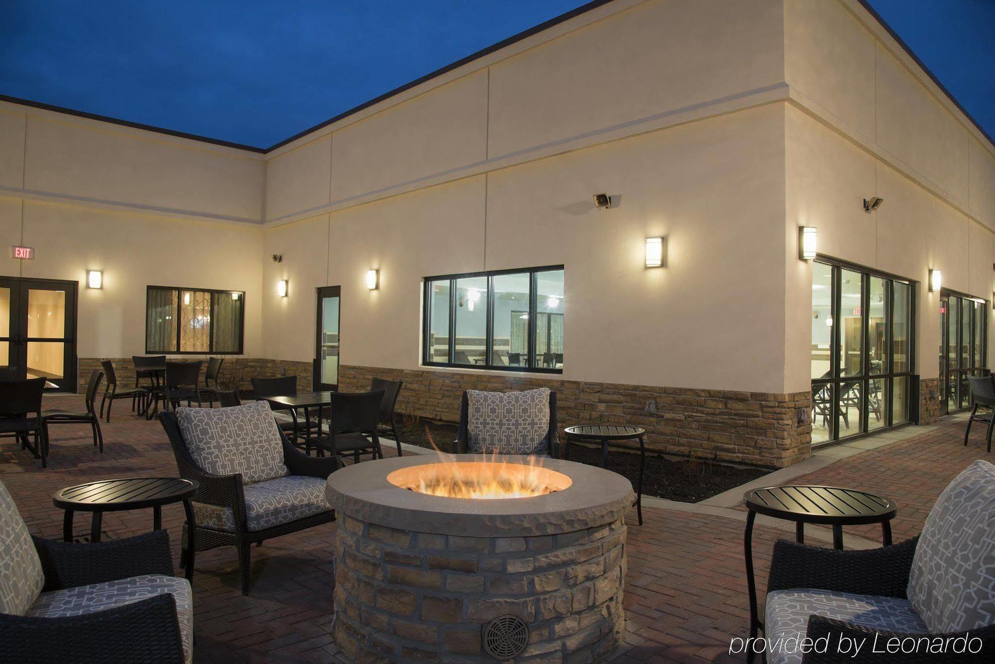 Doubletree By Hilton Schenectady Hotel Exterior photo